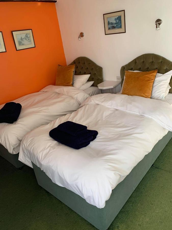 Ye Olde White Harte Hotel Burnham-on-Crouch Zimmer foto