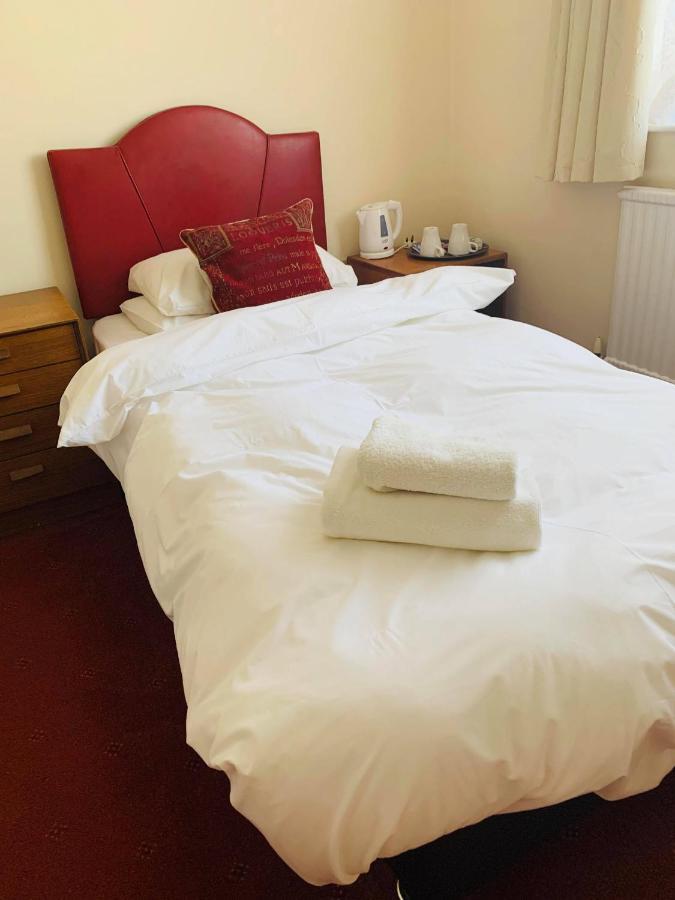 Ye Olde White Harte Hotel Burnham-on-Crouch Zimmer foto