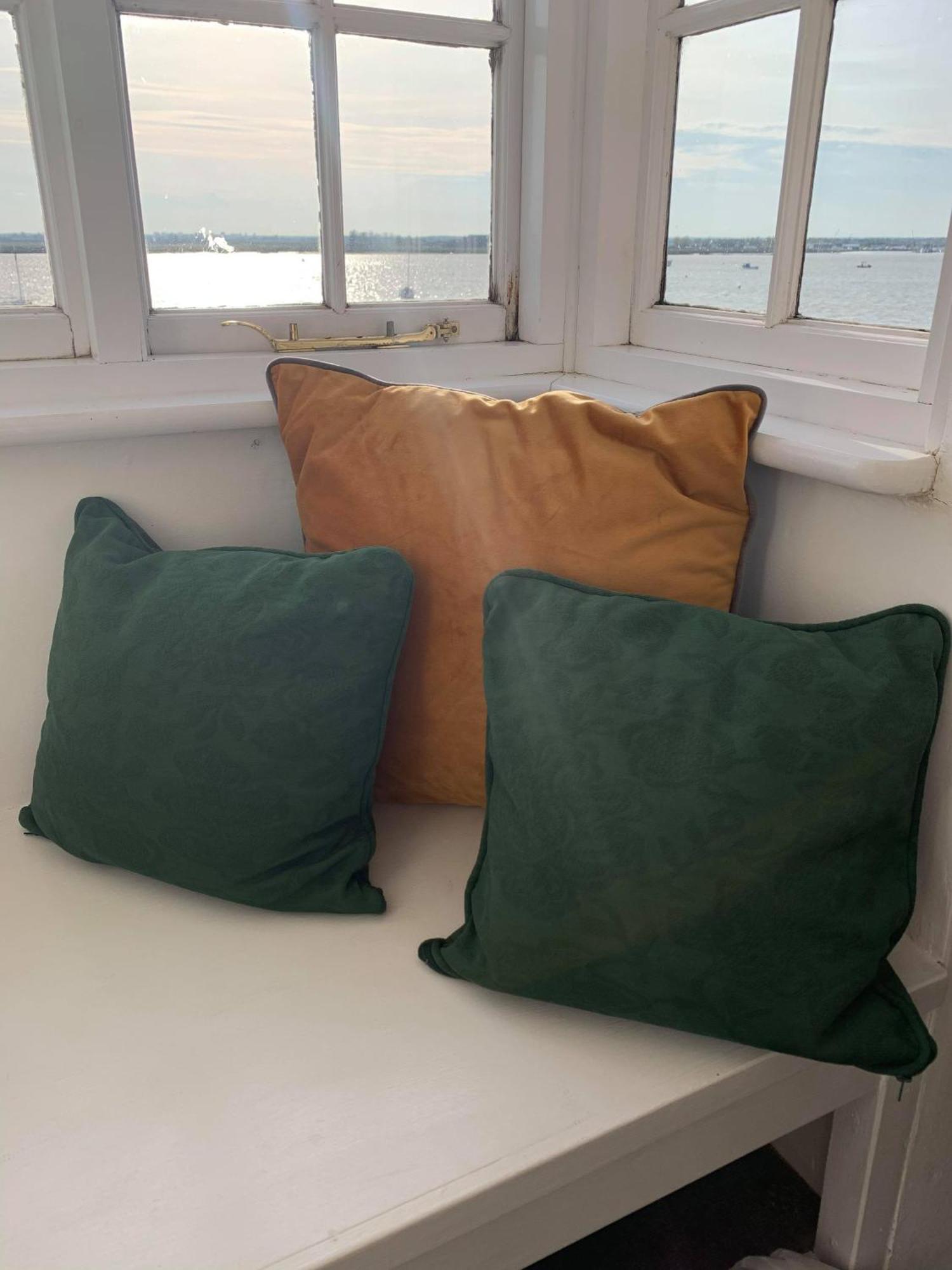 Ye Olde White Harte Hotel Burnham-on-Crouch Zimmer foto